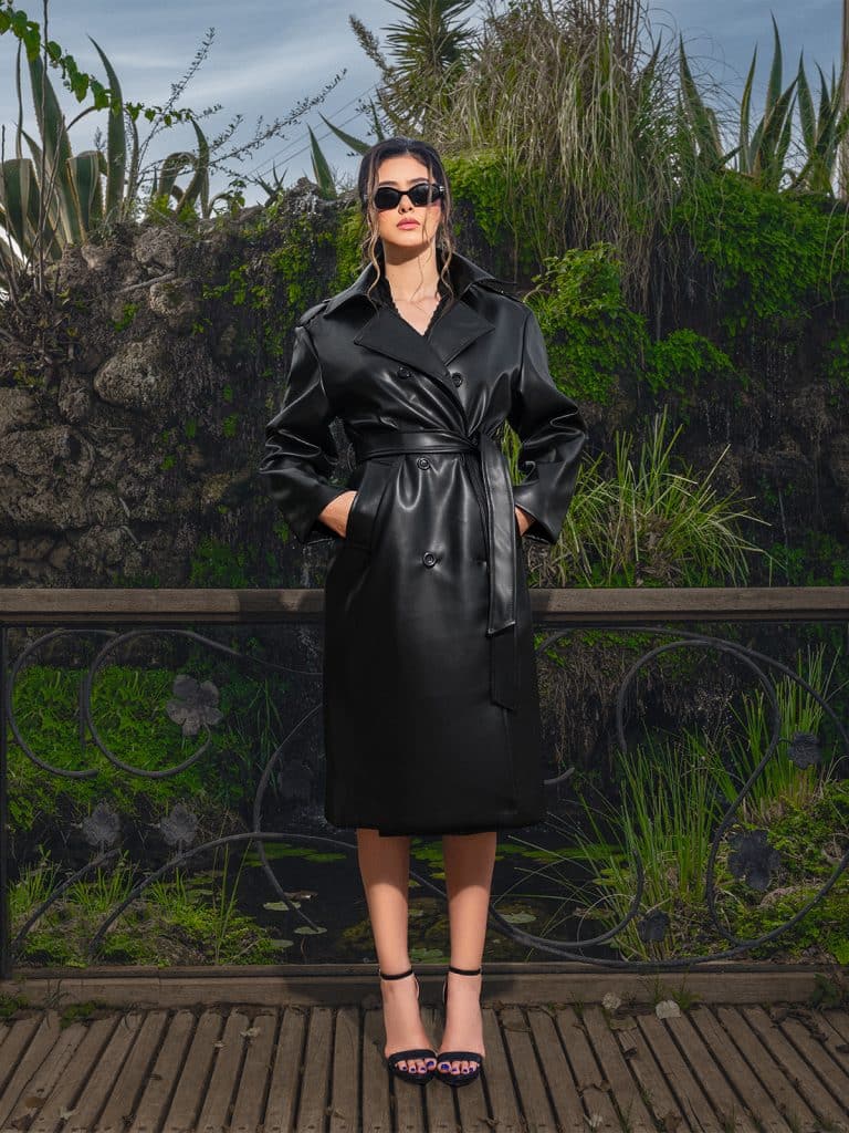 Trench long en similicuir